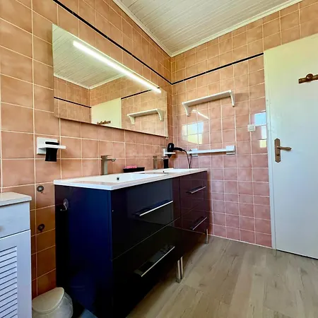 Maison 4 Pieces 6 Couchages Les Bains Lbo000-071 La Brée-les-Bains