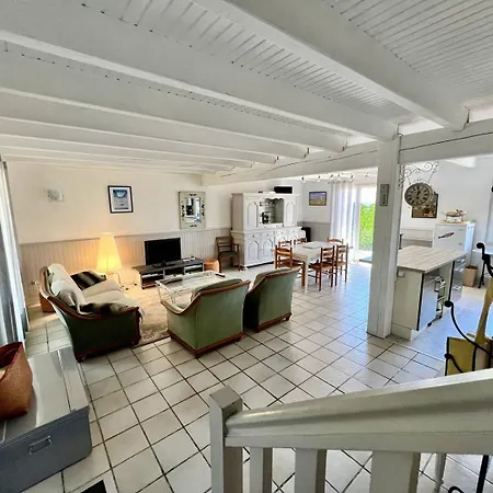 Maison 4 Pieces 6 Couchages Les Bains Lbo000-071 Vila *