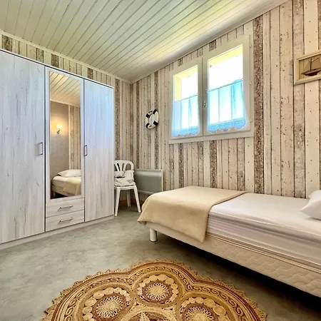 Вилла Maison 4 Pieces 6 Couchages Les Bains Lbo000-071 *