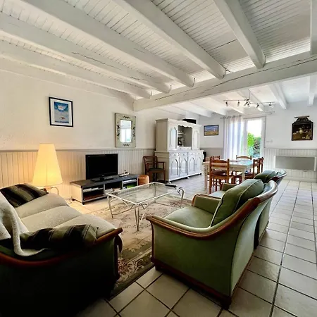 Maison 4 Pieces 6 Couchages Les Bains Lbo000-071 Вилла La Bree-les-Bains