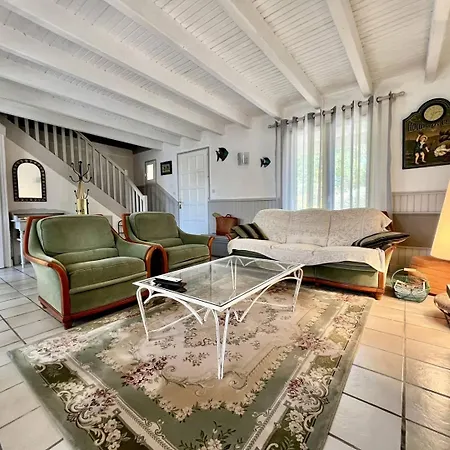 Вилла Maison 4 Pieces 6 Couchages Les Bains Lbo000-071 *