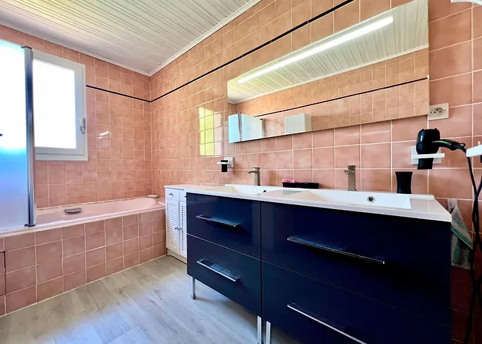 Maison 4 Pieces 6 Couchages Les Bains Lbo000-071