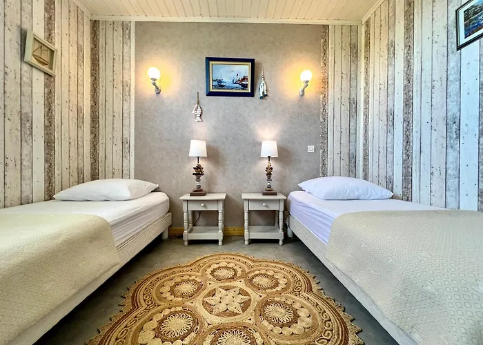 Maison 4 Pieces 6 Couchages Les Bains Lbo000-071 *