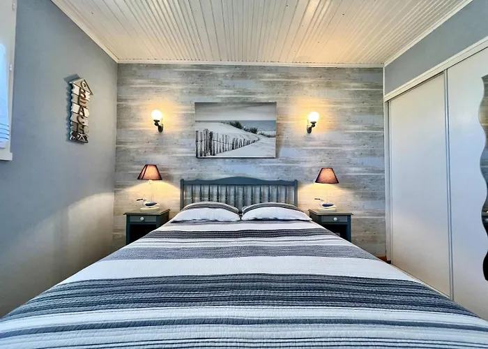 Maison 4 Pieces 6 Couchages Les Bains Lbo000-071 Βίλα *