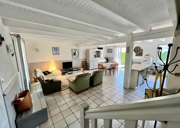 Maison 4 Pieces 6 Couchages Les Bains Lbo000-071 Βίλα *