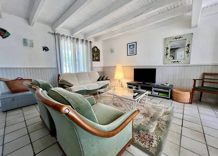 Maison 4 Pieces 6 Couchages Les Bains Lbo000-071 * La Brée-les-Bains