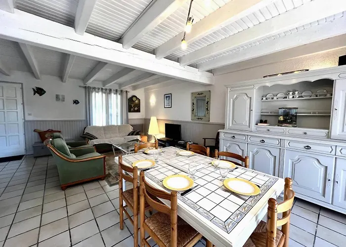 Maison 4 Pieces 6 Couchages Les Bains Lbo000-071 Βίλα *